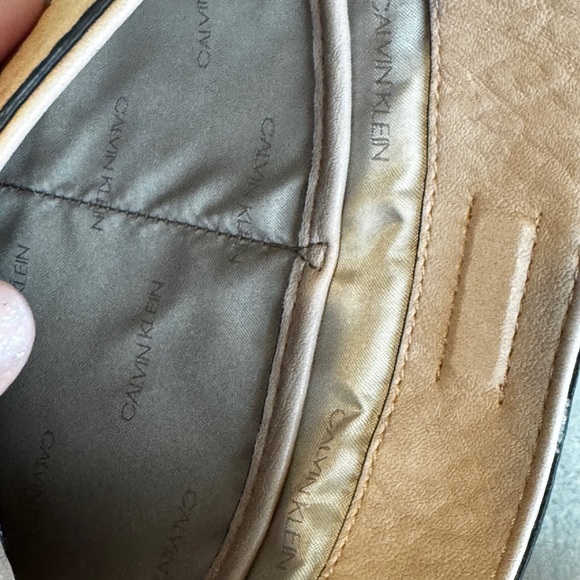 Calvin Klein Sonoma Crossbody Bag – Blush Pink – Gold Hardware – Very Good - Picture 12 of 16